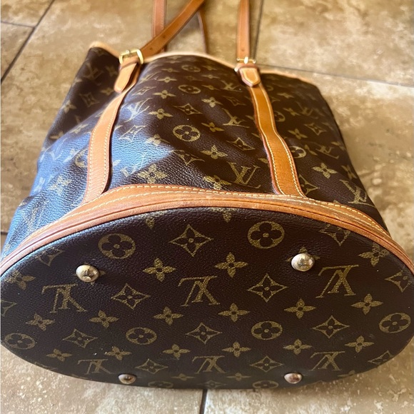Authentic Louis Vuitton Grand Bucket Bag in excellent condition with new lining. - Picture 7 of 8